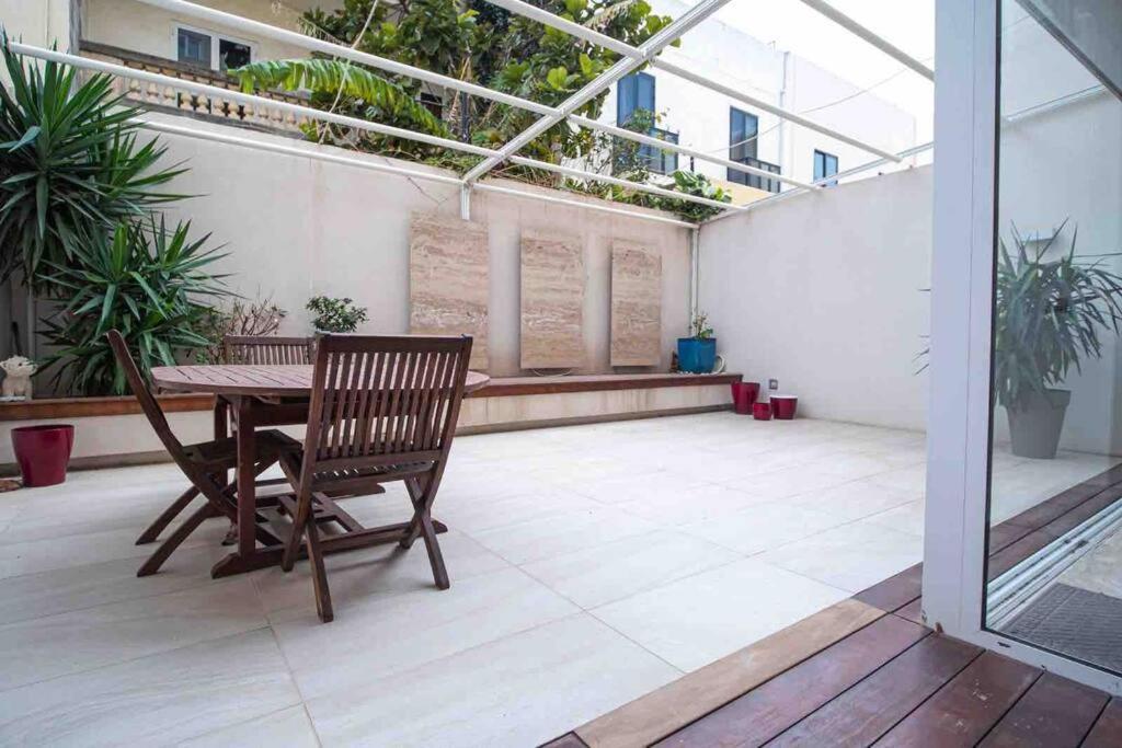 Pembroke St Julians Luxury, Comfort, Location Eksteriør billede